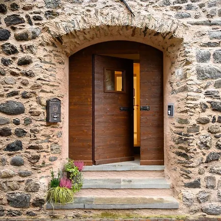 Old Town Apartments Tirano Exterior photo