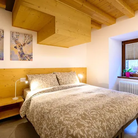 Old Town Apartments Tirano Exterior photo